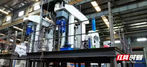 湖南麥克斯攪拌捏合設備有限公司,湘潭攪拌混合設備生產(chǎn)銷(xiāo)售,湘潭立式捏合機生產(chǎn)銷(xiāo)售